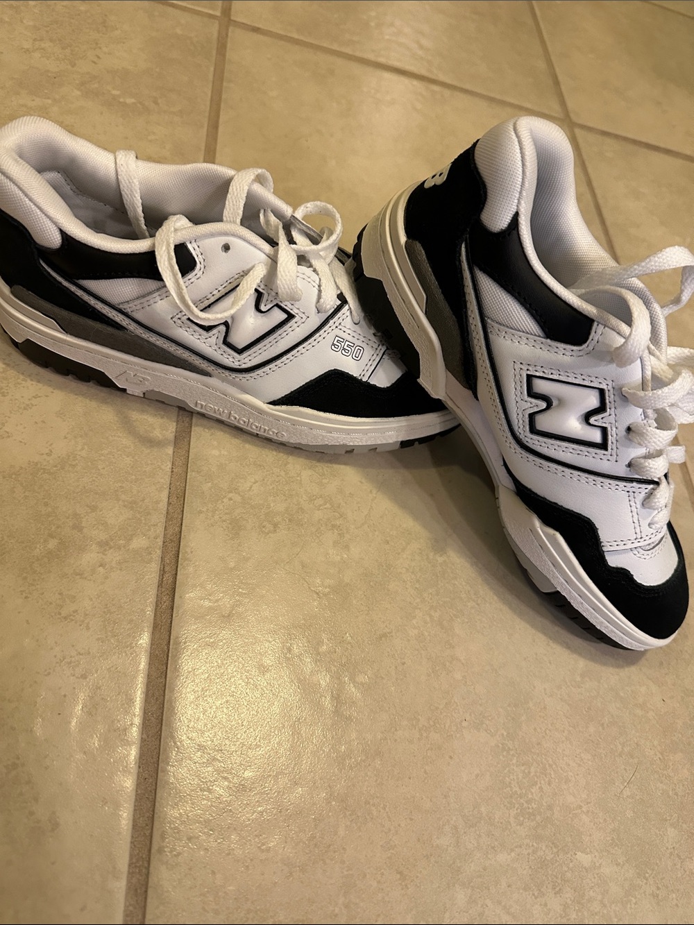 New Balance 550 Low-Top